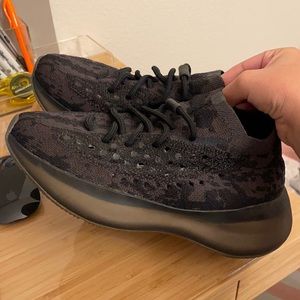 Yeezy 380 onyx size 5